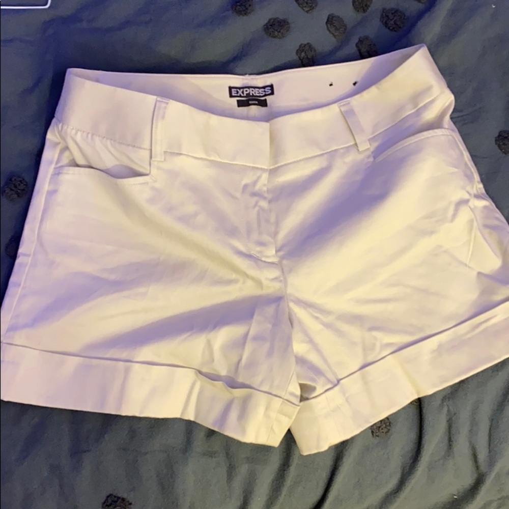 Khaki off white shorts professional